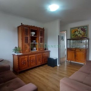 Apartamento com 81m², 3 dormitórios, 2 vagas, no bairro Desvio Rizzo em Caxias do Sul para Comprar