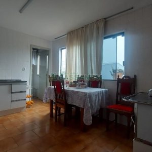 Apartamento com 81m², 3 dormitórios, 2 vagas, no bairro Desvio Rizzo em Caxias do Sul para Comprar