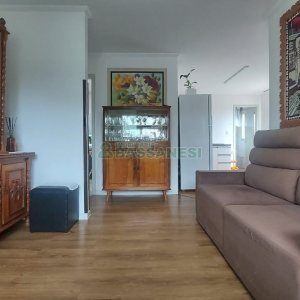 Apartamento com 81m², 3 dormitórios, 2 vagas, no bairro Desvio Rizzo em Caxias do Sul para Comprar