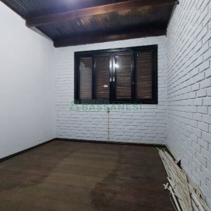Casa Comercial com 366m², 6 dormitórios, 3 vagas, no bairro São Cristóvão em Caxias do Sul para Comprar