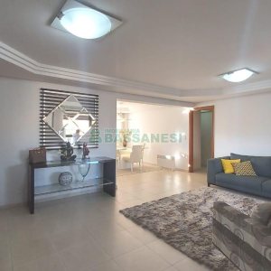 Apto Mobiliado com 198m², 3 dormitórios, 3 vagas, no bairro Madureira em Caxias do Sul para Comprar