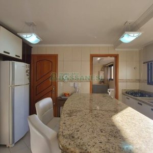 Apto Mobiliado com 198m², 3 dormitórios, 3 vagas, no bairro Madureira em Caxias do Sul para Comprar