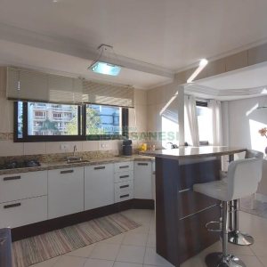 Apto Mobiliado com 198m², 3 dormitórios, 3 vagas, no bairro Madureira em Caxias do Sul para Comprar