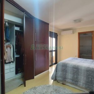 Apto Mobiliado com 198m², 3 dormitórios, 3 vagas, no bairro Madureira em Caxias do Sul para Comprar