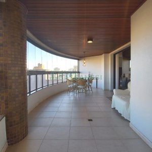 Apto Mobiliado com 198m², 3 dormitórios, 3 vagas, no bairro Madureira em Caxias do Sul para Comprar