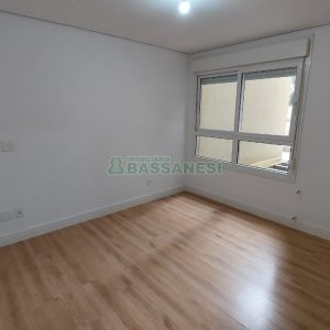Apartamento com 189m², 3 dormitórios, 3 vagas, no bairro Centro em Caxias do Sul para Comprar