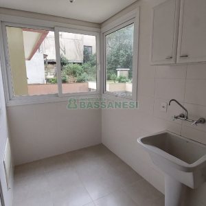 Apartamento com 189m², 3 dormitórios, 3 vagas, no bairro Centro em Caxias do Sul para Comprar