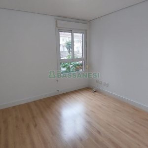 Apartamento com 189m², 3 dormitórios, 3 vagas, no bairro Centro em Caxias do Sul para Comprar