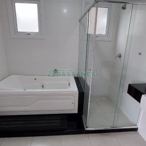 Apartamento com 189m², 3 dormitórios, 3 vagas, no bairro Centro em Caxias do Sul para Comprar