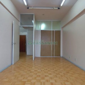 Sala com 70m², no bairro Centro em Caxias do Sul para Alugar
