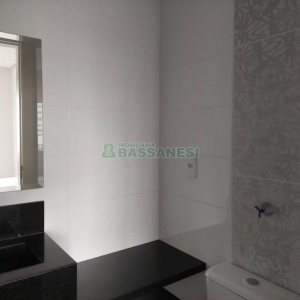 Apto Mobiliado com 64m², 2 dormitórios, 2 vagas, no bairro Panazzolo em Caxias do Sul para Alugar