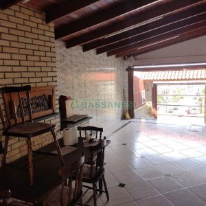 Sobrado com 86m², 3 dormitórios, 2 vagas, no bairro Santa Catarina em Caxias do Sul para Comprar