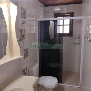 Sobrado com 86m², 3 dormitórios, 2 vagas, no bairro Santa Catarina em Caxias do Sul para Comprar