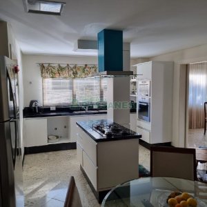 Apartamento com 241m², 3 dormitórios, 2 vagas, no bairro Colina Sorriso em Caxias do Sul para Comprar