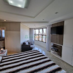 Apartamento com 241m², 3 dormitórios, 2 vagas, no bairro Colina Sorriso em Caxias do Sul para Comprar