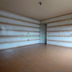 Apartamento com 52m², 2 dormitórios, no bairro São Leopoldo em Caxias do Sul para Alugar