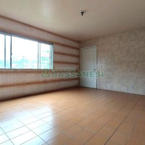 Apartamento com 52m², 2 dormitórios, no bairro São Leopoldo em Caxias do Sul para Alugar