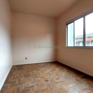 Apartamento com 52m², 2 dormitórios, no bairro São Leopoldo em Caxias do Sul para Alugar