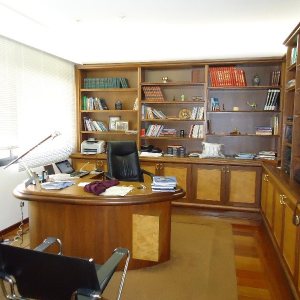 Apto Mobiliado com 600m², 3 dormitórios, 4 vagas, no bairro Centro em Caxias do Sul para Comprar