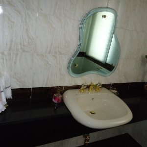 Apto Mobiliado com 600m², 3 dormitórios, 4 vagas, no bairro Centro em Caxias do Sul para Comprar