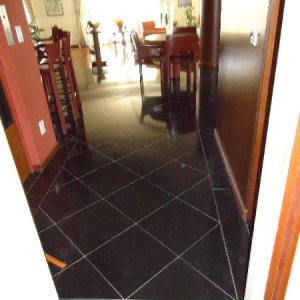 Apto Mobiliado com 600m², 3 dormitórios, 4 vagas, no bairro Centro em Caxias do Sul para Comprar