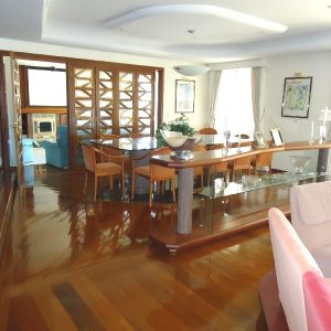 Apto Mobiliado com 600m², 3 dormitórios, 4 vagas, no bairro Centro em Caxias do Sul para Comprar