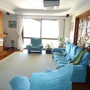 Apto Mobiliado com 600m², 3 dormitórios, 4 vagas, no bairro Centro em Caxias do Sul para Comprar