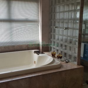 Apto Mobiliado com 600m², 3 dormitórios, 4 vagas, no bairro Centro em Caxias do Sul para Comprar