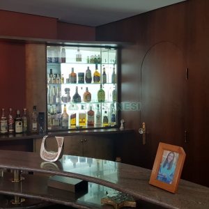 Apto Mobiliado com 600m², 3 dormitórios, 4 vagas, no bairro Centro em Caxias do Sul para Comprar