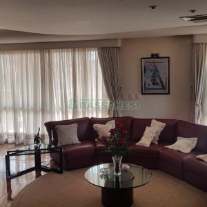 Apto Mobiliado com 600m², 3 dormitórios, 4 vagas, no bairro Centro em Caxias do Sul para Comprar