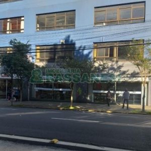 Loja com 553m², no bairro Centro em Caxias do Sul para Comprar