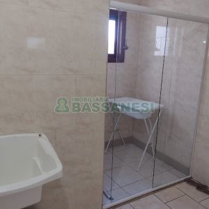 Casa com 400m², 5 dormitórios, 5 vagas, no bairro Desvio Rizzo em Caxias do Sul para Comprar