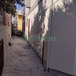 Casa com 400m², 5 dormitórios, 5 vagas, no bairro Desvio Rizzo em Caxias do Sul para Comprar