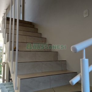 Sobrado com 62m², 2 dormitórios, 1 vaga, no bairro Esplanada em Caxias do Sul para Comprar