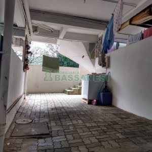 Sobrado com 62m², 2 dormitórios, 1 vaga, no bairro Esplanada em Caxias do Sul para Comprar