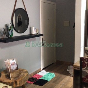 Apartamento com 58m², 2 dormitórios, 1 vaga, no bairro Centenário em Caxias do Sul para Comprar