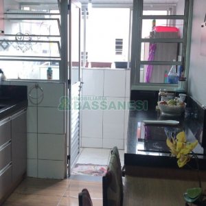 Apartamento com 58m², 2 dormitórios, 1 vaga, no bairro Centenário em Caxias do Sul para Comprar