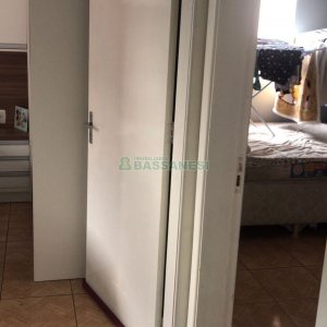 Apartamento com 58m², 2 dormitórios, 1 vaga, no bairro Centenário em Caxias do Sul para Comprar