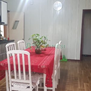 Casa com 223m², 4 dormitórios, 1 vaga, no bairro Rio Branco em Caxias do Sul para Comprar