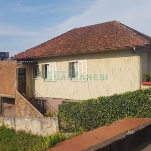 Casa com 223m², 4 dormitórios, 1 vaga, no bairro Rio Branco em Caxias do Sul para Comprar