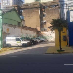Terreno, no bairro Centro em Caxias do Sul para Comprar