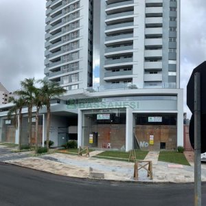 Apartamento com 89m², 2 dormitórios, 2 vagas, no bairro Santa Catarina em Caxias do Sul para Comprar