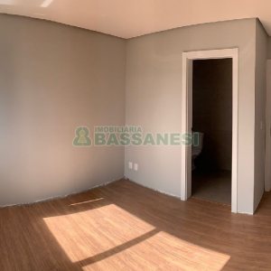 Apartamento com 89m², 2 dormitórios, 2 vagas, no bairro Santa Catarina em Caxias do Sul para Comprar