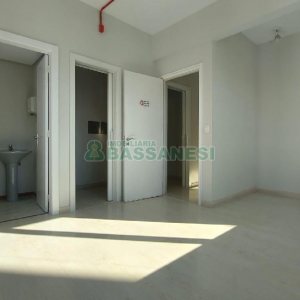 Sala com 60m², no bairro Centro em Caxias do Sul para Alugar