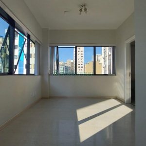 Sala com 60m², no bairro Centro em Caxias do Sul para Alugar