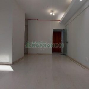 Sala com 60m², no bairro Centro em Caxias do Sul para Alugar