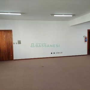 Sala com 59m², no bairro Centro em Caxias do Sul para Comprar