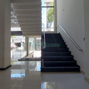 Loja com 522m², no bairro São Pelegrino em Caxias do Sul para Alugar