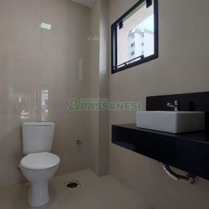 Loja com 522m², no bairro São Pelegrino em Caxias do Sul para Alugar