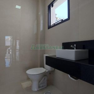 Loja com 522m², no bairro São Pelegrino em Caxias do Sul para Alugar